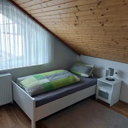 Moderne - Neu Renoviert - Ruhige Lage Waldachtal