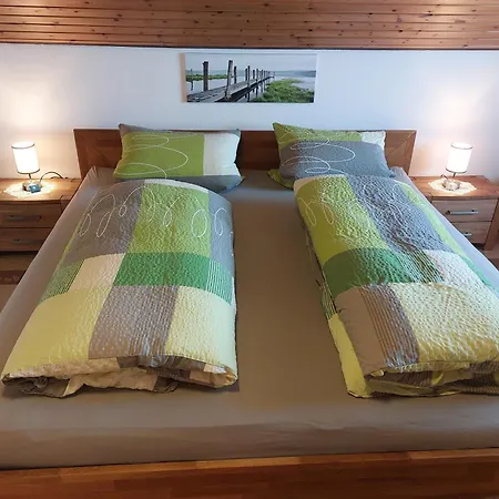 Moderne - Neu Renoviert - Ruhige Lage Apartman Waldachtal