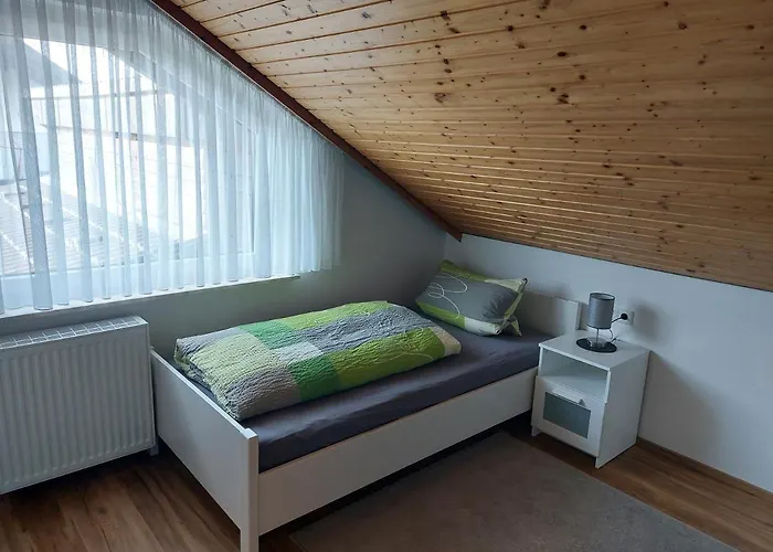 Moderne - Neu Renoviert - Ruhige Lage Waldachtal