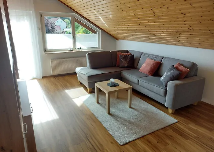 Moderne - Neu Renoviert - Ruhige Lage * Waldachtal